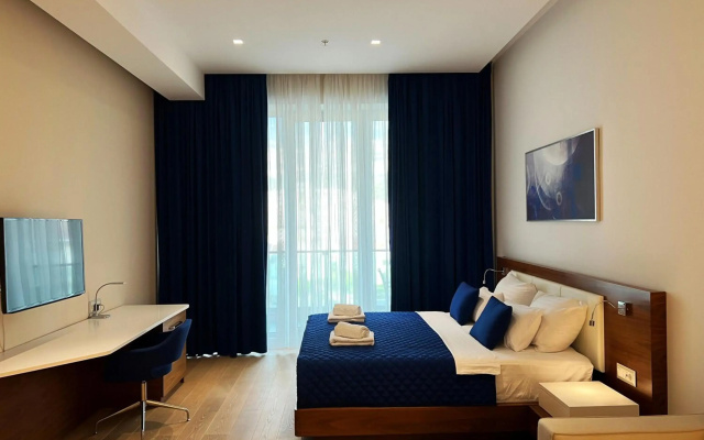 Condo Studio Plaza