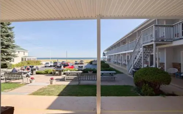 Kebek 3 Oceanside Motel