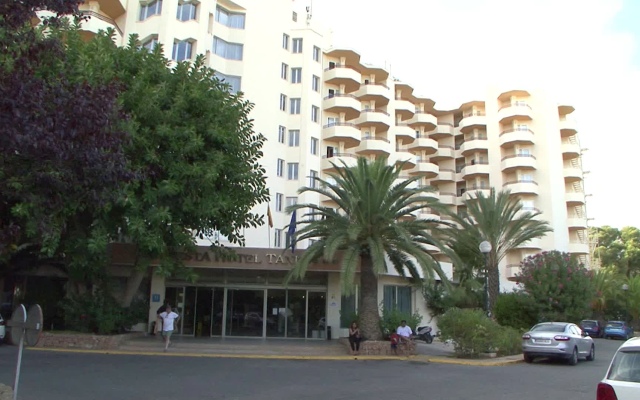 Отель TRS Ibiza Hotel - Adults Only Испания, Сан-Антони-де-Портмань - отзывы, цены и фото номеров - забронировать отель TRS Ibiza Hotel - Adults Only онлайн вид на фасад