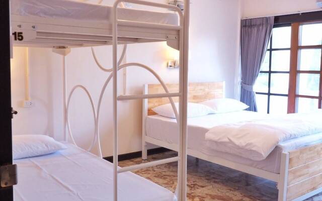 Esse Hostel Бангкок комната для гостей