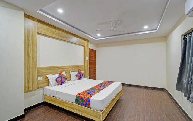 Fabhotel Cube