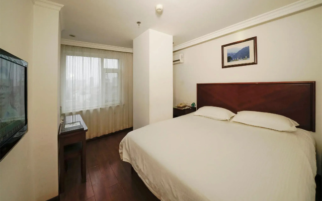 GreenTree Inn Liaoning Jinzhou Railway Station Express Hotel