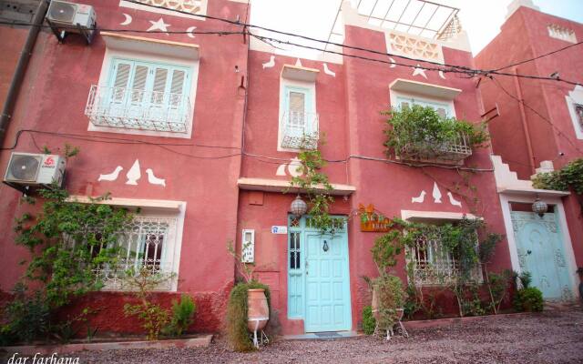 Отель Maison d'Hôtes Dar Farhana Марокко, Уарзазат - отзывы, цены и фото номеров - забронировать отель Maison d'Hôtes Dar Farhana онлайн вид на фасад