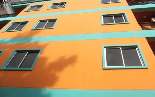 Отель Orange House вид на фасад