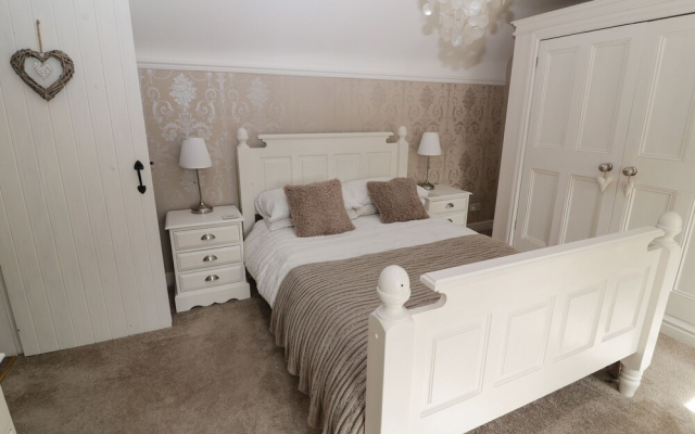 Farriers Cottage