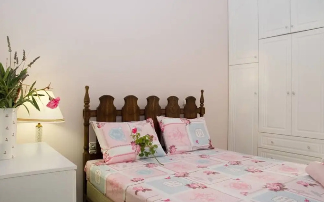 Stylish Flat/ Romantic Sunsets, 300m To The Beach