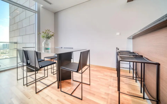 Prime Difc Duplex With Iconic Skyline Views