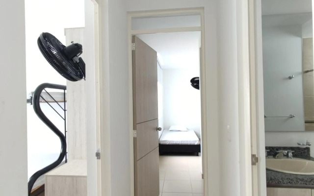 Hermoso apartamento con piscina (alberca).