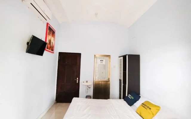 Urbanview Hotel Trisna Srabah