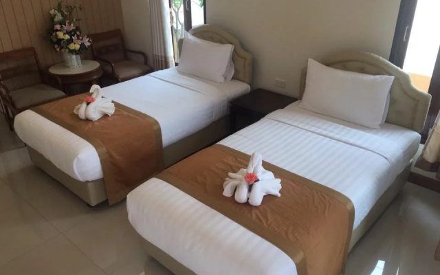Sombat Resort
