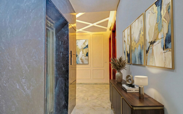 FabHotel Premier Stays - 800m from Artemis Hospitals Gurgaon