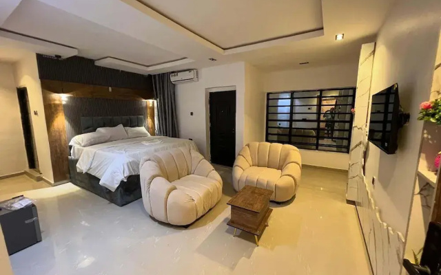 Westmac Hotel and Apartments