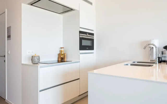 Winoc 302 Luxury Family Apartment on the Dike