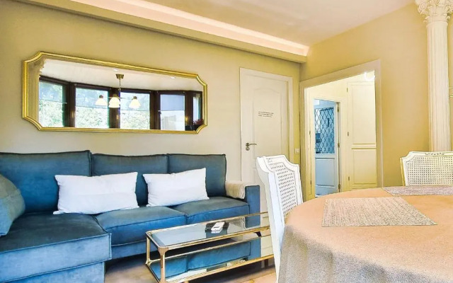Spacious Renovated 1-Bedroom Apartment in Marbella Center with Parking