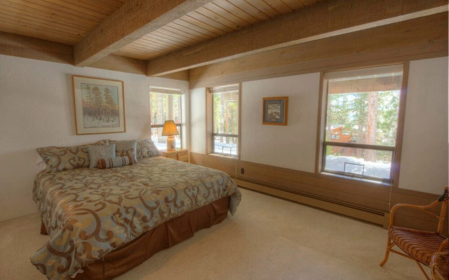Tumbleweed Pines by Lake Tahoe Accommodations