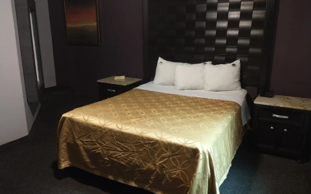 Hotel Suites Royal