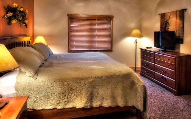 Grand Timber Lodge