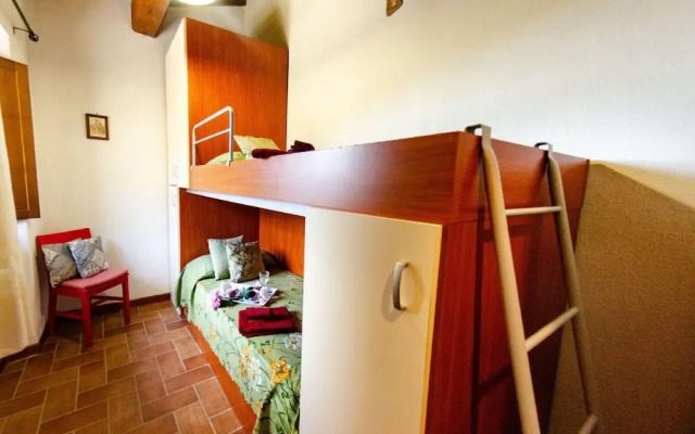Spacious Cottage in Buti