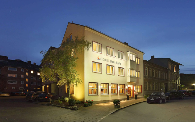 hotelImage