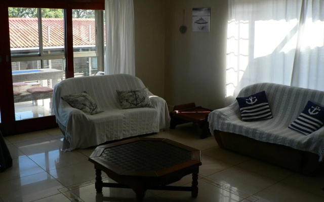 Heroldsbaai Holiday Home