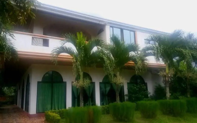 Shirven Hotel