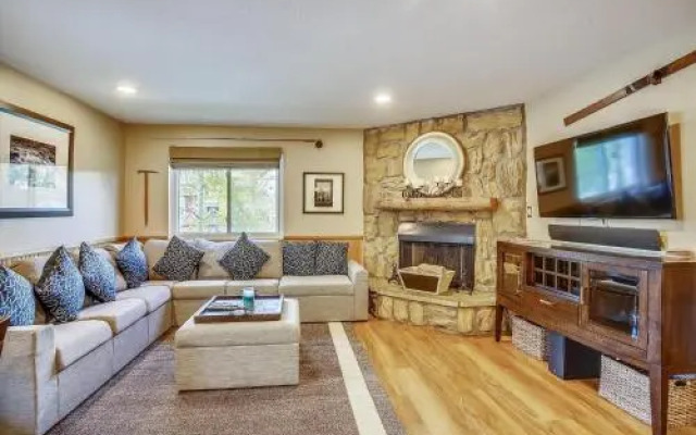 Tannhauser 121 - 2 Br Condo