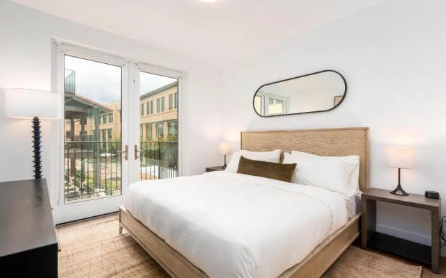 Mint House Menlo Park by Kasa