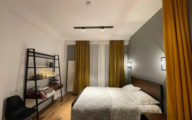 Redco ALPIC Studio Apartment near Gondola