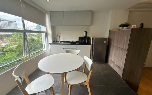International Service Apartments