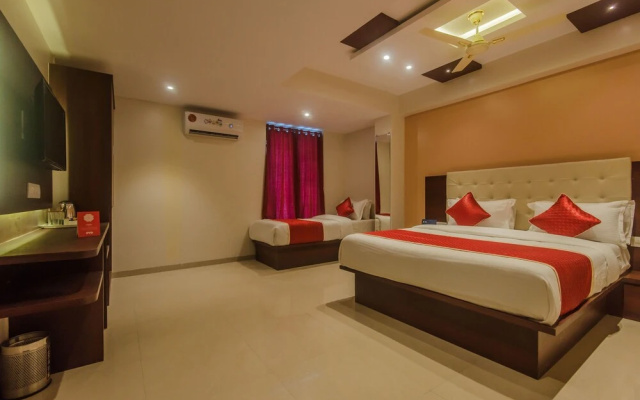 OYO 10019 Malad Residency
