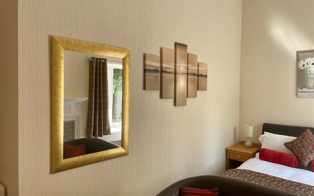 Rossal House Apartments