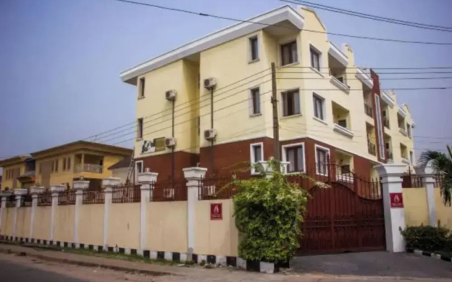 Sun Heaven Hotel Ikoyi