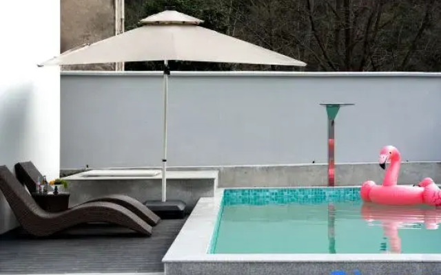MOXI Family Slide Vacation Boutique Stay (Shenxi Water Park)