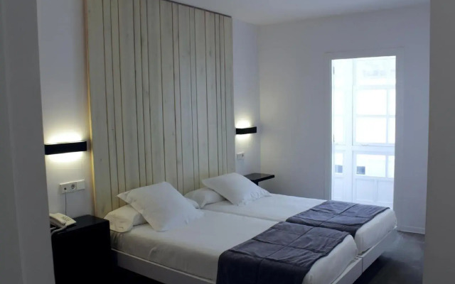 Hotel Lois