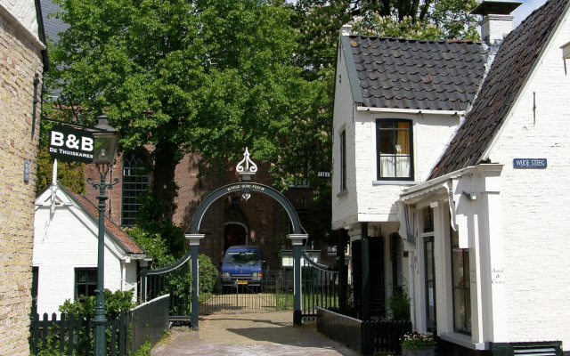 Welcoming Holiday Home in Grou Near River