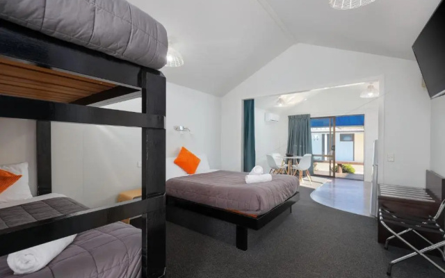 Kaiteriteri Reserve Cabins