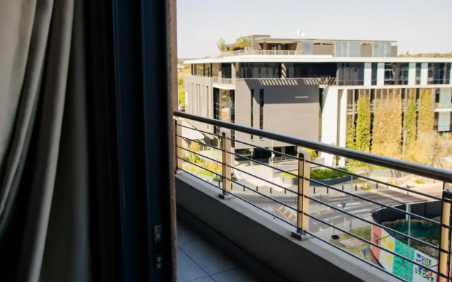 Minimalistic 1 Bed in Menlyn Maine