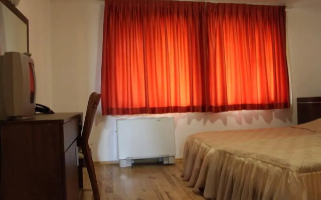Alafrangite Hotel