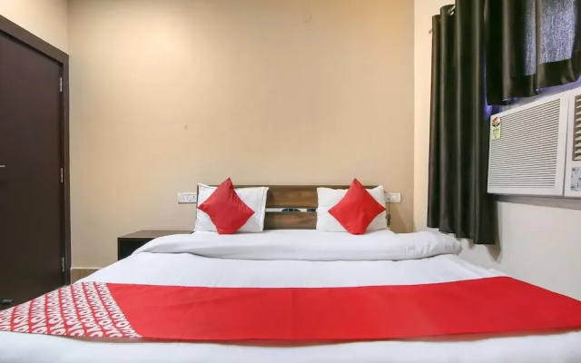 Hotel Crystal Riverside by OYO Rooms