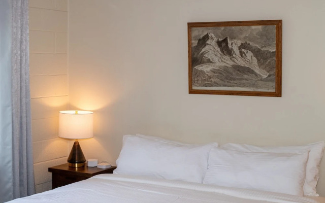 Gull Lake Lodge