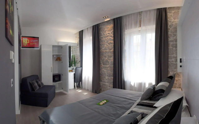 Authentic Luxury Rooms