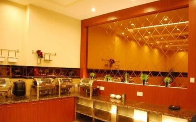 GreenTree Inn Chuzhou Dingyuan County People's Square General Hospital Business Hotel