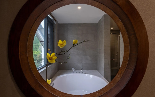 Yangshuo Mountain River Ballad Hotel