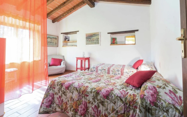 Quaint Holiday Home in San Marcello Pistoiese with Pool