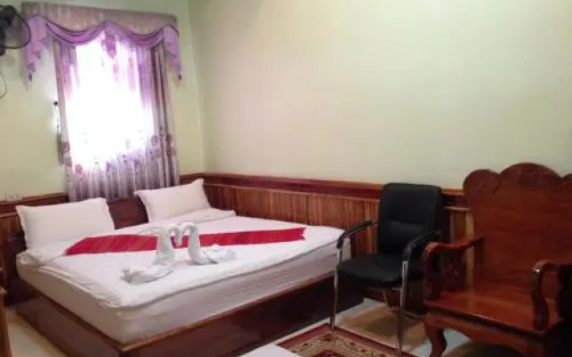 Amphon Hotel