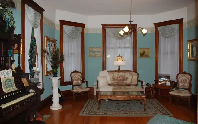 The Gables Inn Bed & Breakfast