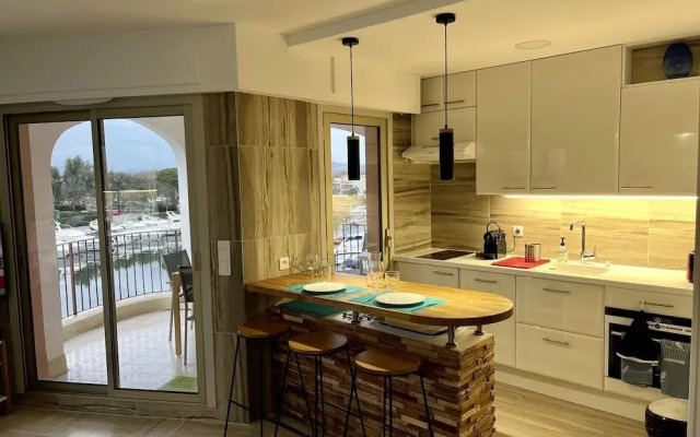 Studio moderne - Port de Mandelieu - Proche Mer -