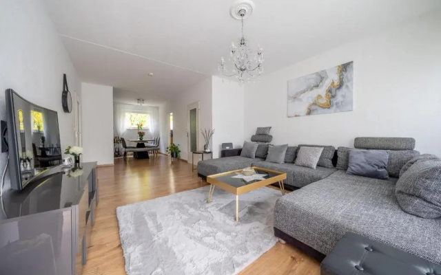 ID 5394 - Private Apartment