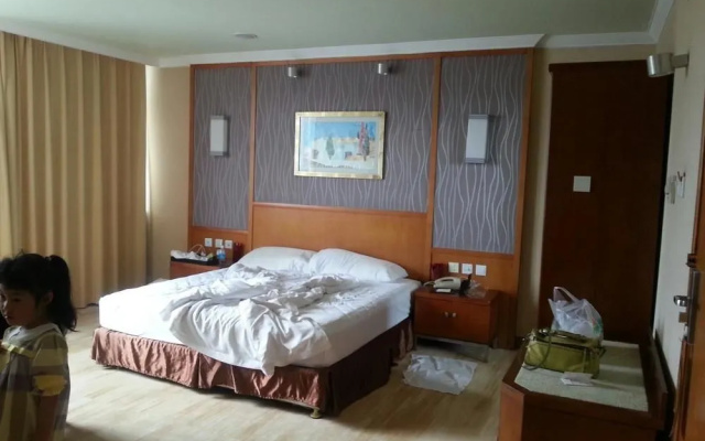 Qingdao Blue Horizon Marina Gold Hotel