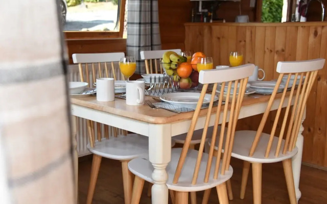 Tawny Owl Lodge
